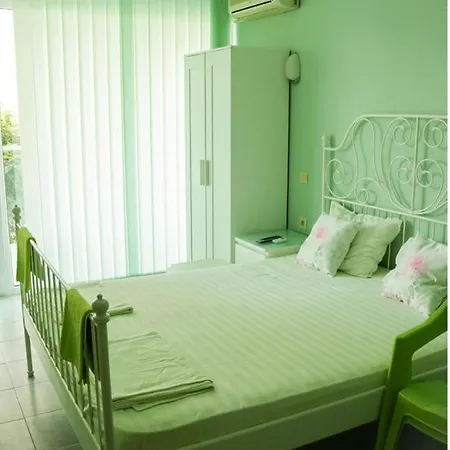 Hotel Marta Primorsko プリモルスコ