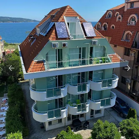 Hotel Marta Primorsko ホテル 2*